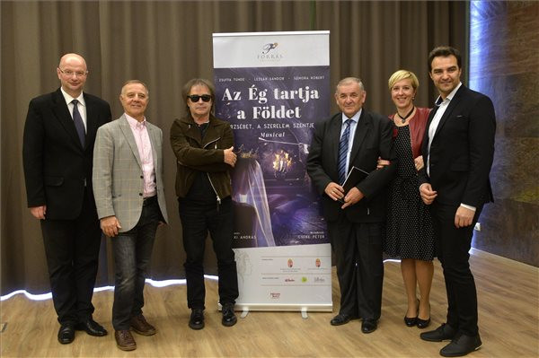 Szikora Róbert Árpád-házi Szent Erzsébetről szóló musicalje a Fertőrákosi Barlangszínházban 2022-ben